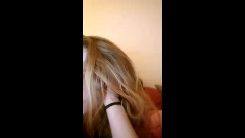 lauriehotxxx online show from April 6, 7:04 pm