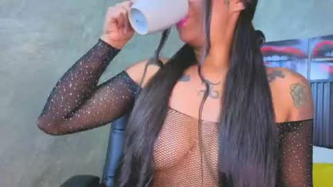 Lauryn online show from June 26, 12:54 pm