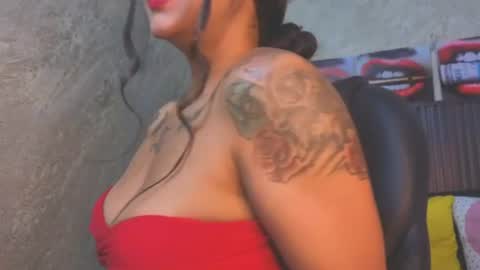Lauryn online show from June 24, 12:45 pm
