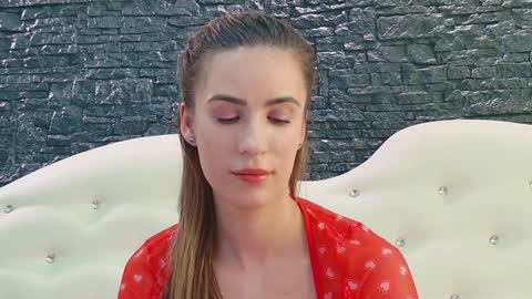 Lauryn online show from January 28, 1:16 pm