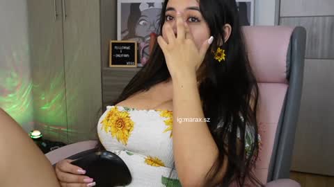 Snapshot of laviah chatting on January 27, 7:35 pm Mara online show from January 27, 7:35 pm
