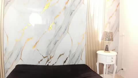 Laxi online show from February 12, 10:35 pm