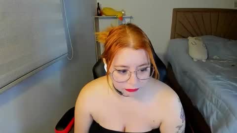 laylaah online show from September 14, 1:30 am