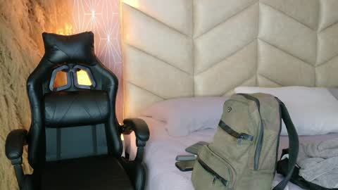 laya online show from October 29, 11:12 am