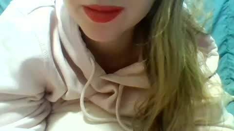layannalea online show from March 1, 6:13 am