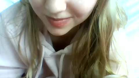 layannalea online show from January 31, 11:35 pm