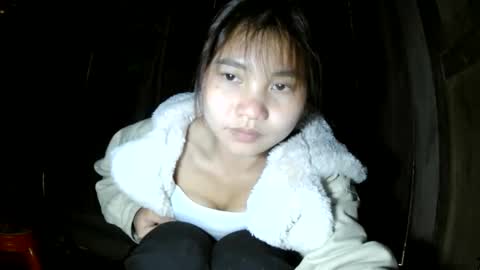 layla_999 online show from March 13, 8:50 am