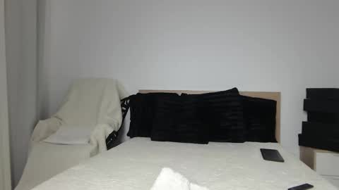 Layla online show from March 8, 8:29 am