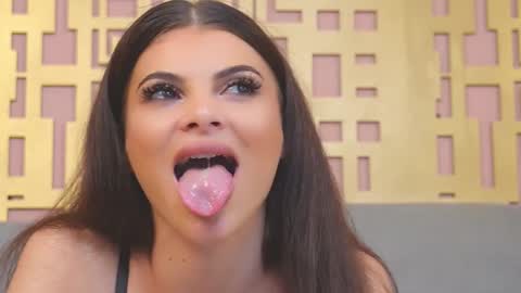 LaylaaDiamond online show from October 12, 5:33 am