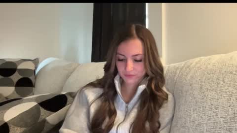 laylahlaylah1 online show from November 9, 4:10 pm