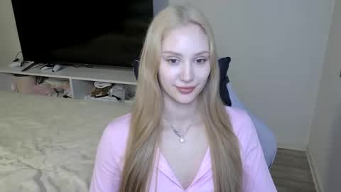 LaylaPretty001 online show from March 25, 5:58 am