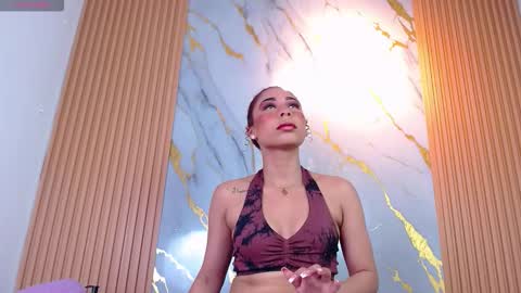 layra collins online show from October 21, 10:35 pm