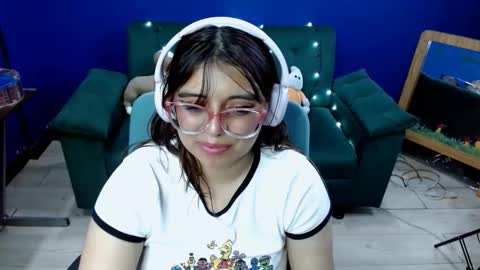 lcherryblossoml online show from October 18, 2:16 am