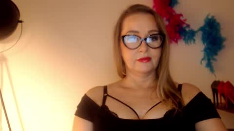 LEA online show from January 18, 12:15 pm