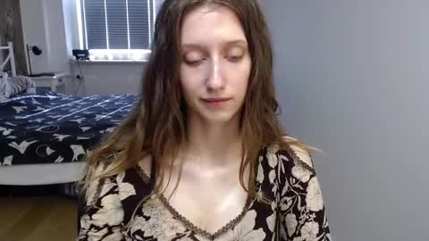 LEA online show from March 27, 8:26 am