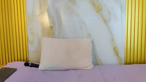 Leah Adam online show from October 23, 3:02 pm