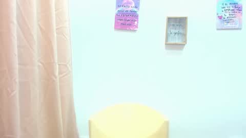 leah_susman online show from December 7, 4:48 am