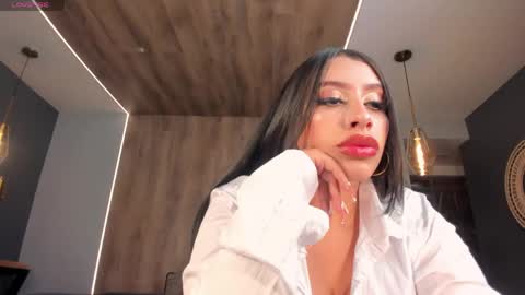 leahlombardi_ online show from April 23, 3:36 am