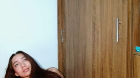 leanaalhub online show from February 20, 6:19 am