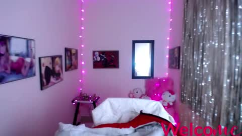 Leandra online show from February 14, 12:14 pm