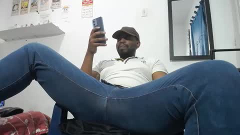 Latino hot online show from May 15, 11:34 pm