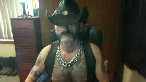 leathergreaser online show from November 6, 1:52 am