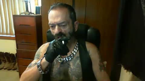 Snapshot of leathergreaser chatting on February 17, 8:38 pm leathergreaser online show from February 17, 8:38 pm