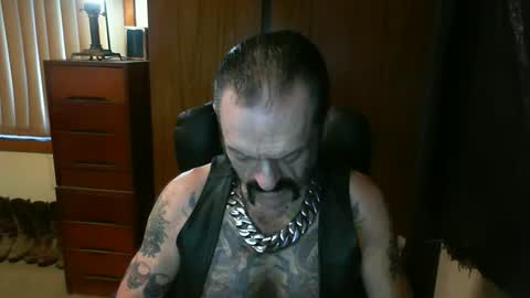 Snapshot of leathergreaser chatting on January 19, 7:26 pm leathergreaser online show from January 19, 7:26 pm