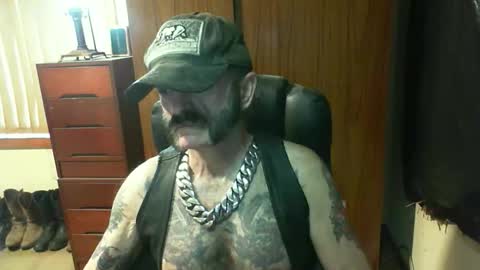 leathergreaser online show from January 16, 10:08 pm