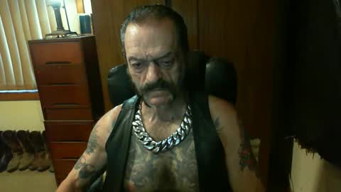 Snapshot of leathergreaser chatting on February 2, 7:35 pm leathergreaser online show from February 2, 7:35 pm