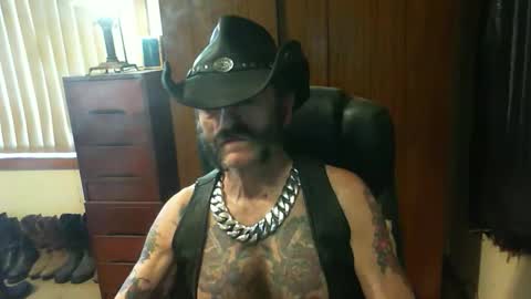 leathergreaser online show from October 1, 1:05 am