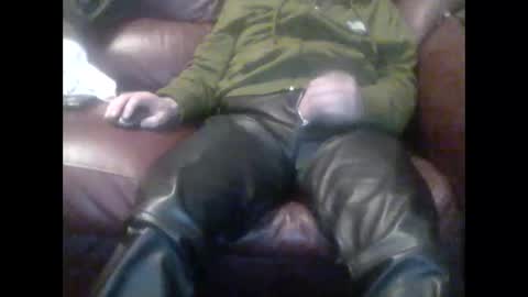 leatherpants68 online show from September 27, 8:50 pm