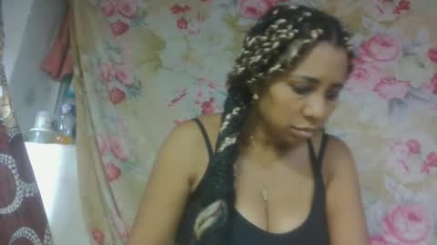 leatiana online show from April 18, 8:09 pm