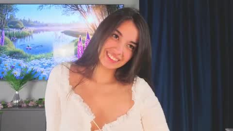 Jasmine online show from June 6, 7:20 pm