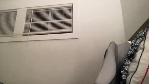 legallybrun91 online show from April 1, 10:16 am