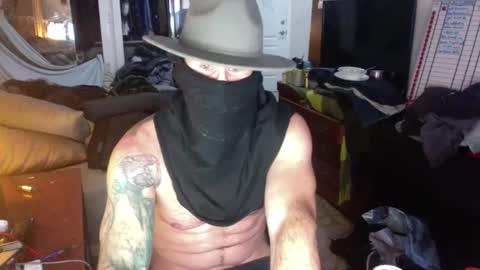 Snapshot of legendaryleather004 chatting on January 13, 3:58 pm DamienJames online show from January 13, 3:58 pm