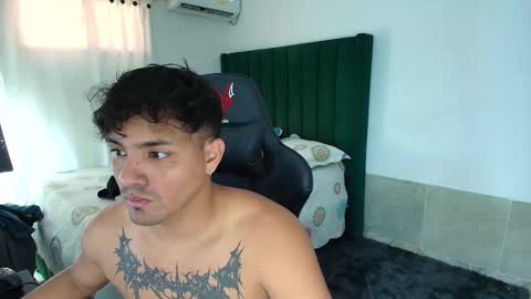  Lei  online show from March 30, 8:31 pm