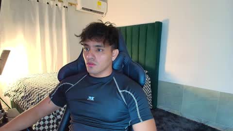  Lei  online show from December 14, 1:34 am