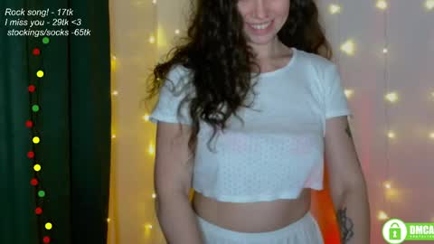 hey Im Leia and I love rock  online show from April 24, 7:38 pm