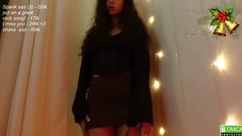 hey Im Leia and I love rock  online show from December 1, 4:32 pm