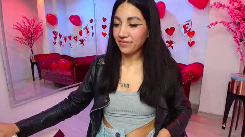 Leia.  online show from February 17, 5:23 pm