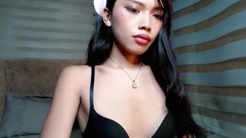 Leiah online show from October 23, 5:20 am