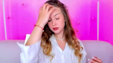 leiawow online show from March 25, 8:54 am