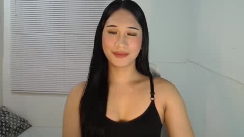 leighs_celine online show from February 8, 9:07 pm