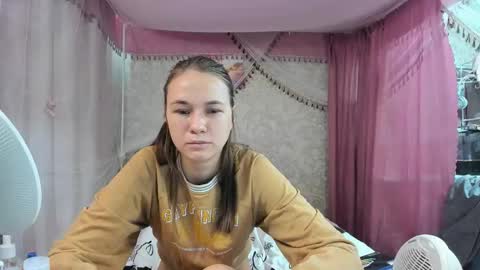 leila_bambi_ online show from March 17, 10:20 am