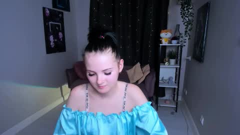 Leila online show from September 21, 1:37 pm