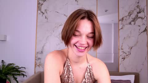 LeilaLawson online show from December 30, 11:48 am