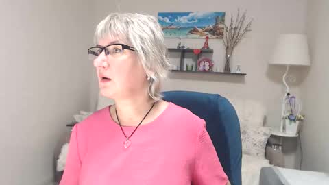 Leila Kinky online show from October 11, 6:40 am