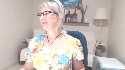 Leila Kinky online show from June 22, 4:09 am