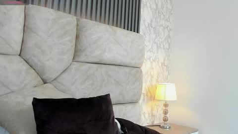 leilapons online show from October 11, 12:15 am